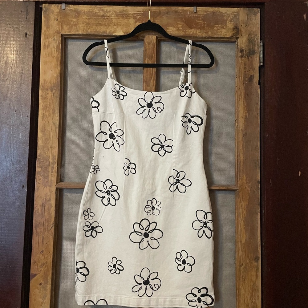 NWT Reformation Delphinia Denim White Dress with Black Floral illustrations, 6 - Picture 2 of 8